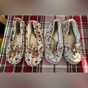 Set of 2 Women’s Minnetonka Slip-on Shoes Size 8